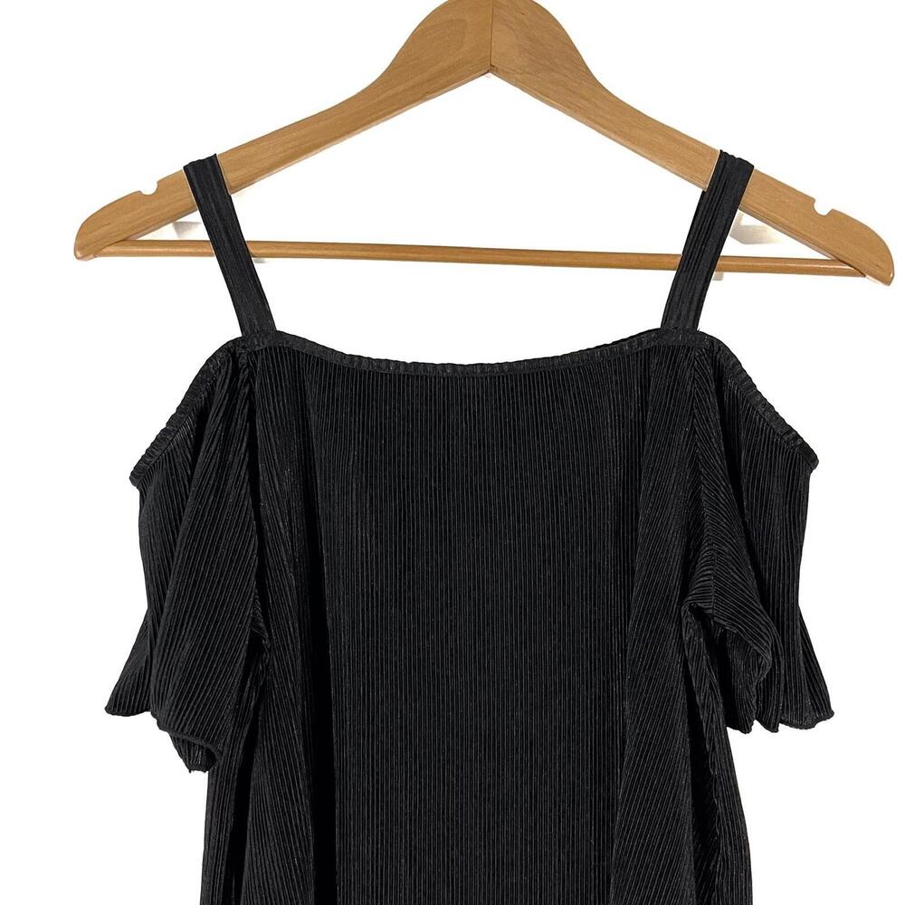Design History Women’s Size Small Onyx Black Ribbed Pleated Cold Shoulder Top - Picture 2 of 12